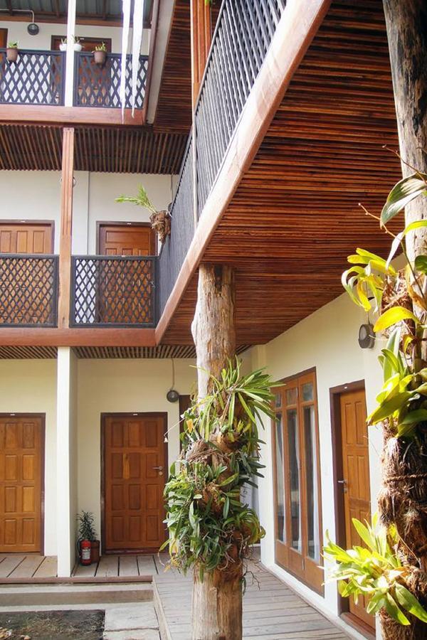 Three Seasons Inn & Spa Nyaung Shwe Exterior photo