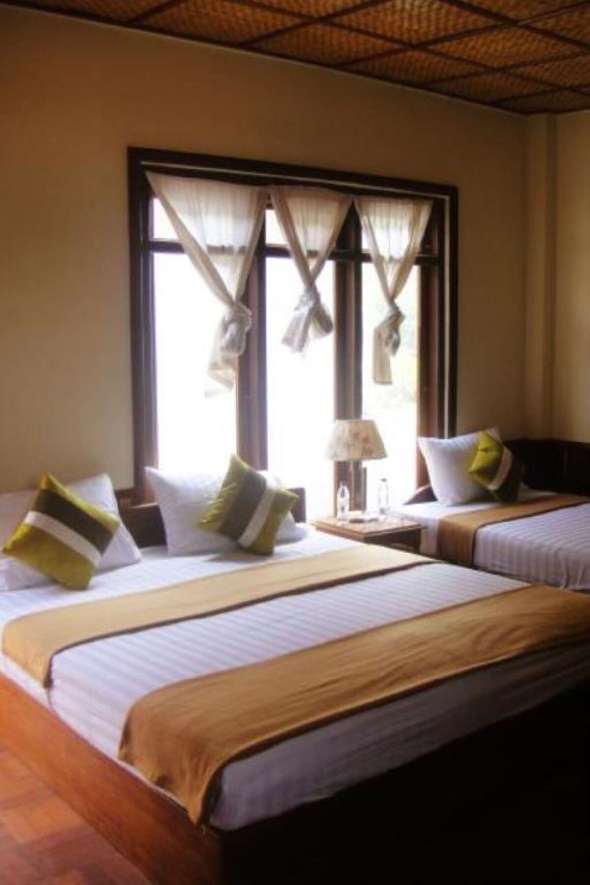 Three Seasons Inn & Spa Nyaung Shwe Exterior photo
