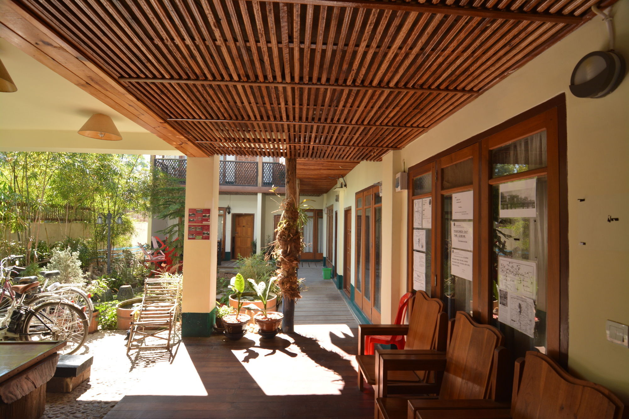 Three Seasons Inn & Spa Nyaung Shwe Exterior photo