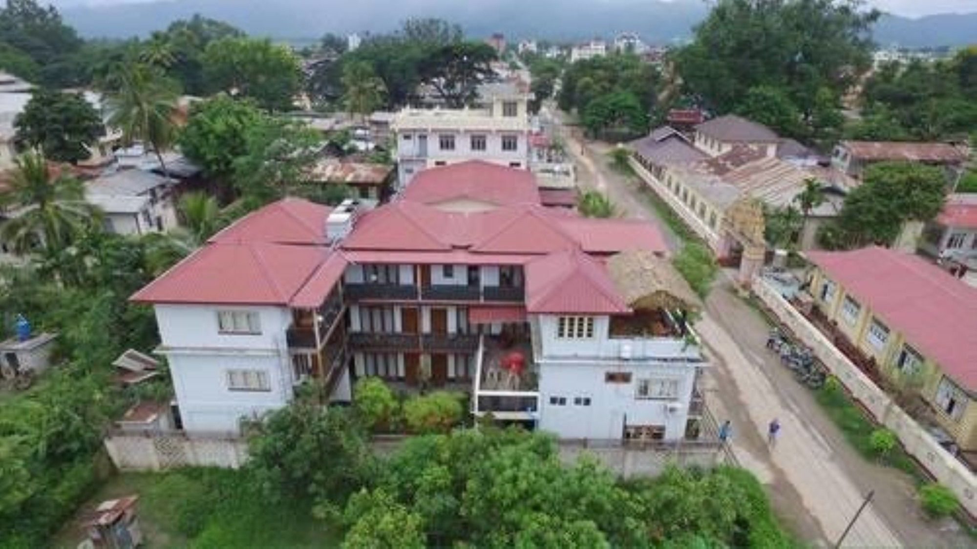 Three Seasons Inn & Spa Nyaung Shwe Exterior photo